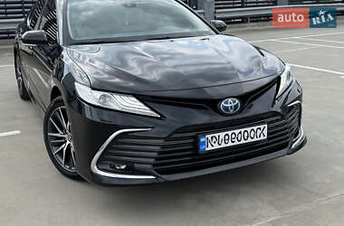 Седан Toyota Camry 2021 в 