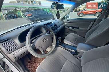 Седан Toyota Camry 2005 в 