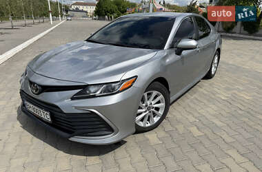 Седан Toyota Camry 2021 в 
