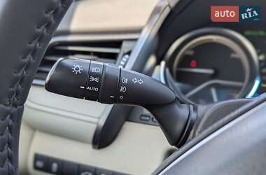 Седан Toyota Camry 2020 в 