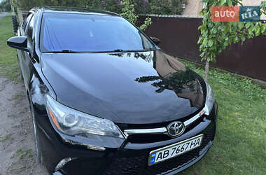 Седан Toyota Camry 2015 в Гайсине