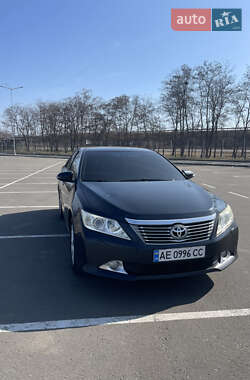 Седан Toyota Camry 2011 в Дніпрі
