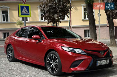 Седан Toyota Camry 2018 в Черновцах