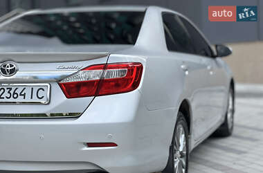 Седан Toyota Camry 2014 в 
