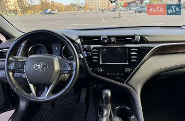 Седан Toyota Camry 2017 в 