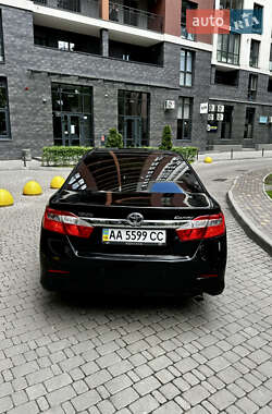 Седан Toyota Camry 2012 в 