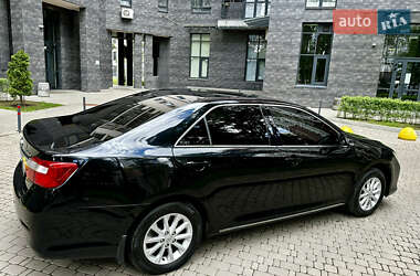 Седан Toyota Camry 2012 в 