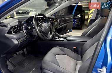 Седан Toyota Camry 2019 в 