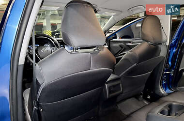 Седан Toyota Camry 2019 в 