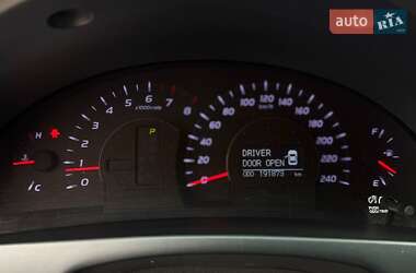 Седан Toyota Camry 2010 в 