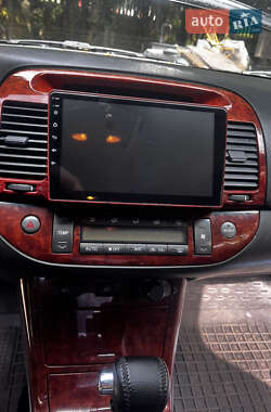 Седан Toyota Camry 2005 в 