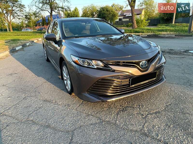 Седан Toyota Camry 2018 в Полтаві