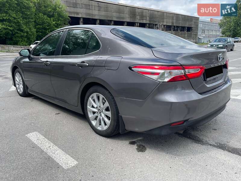 Седан Toyota Camry 2018 в Полтаві