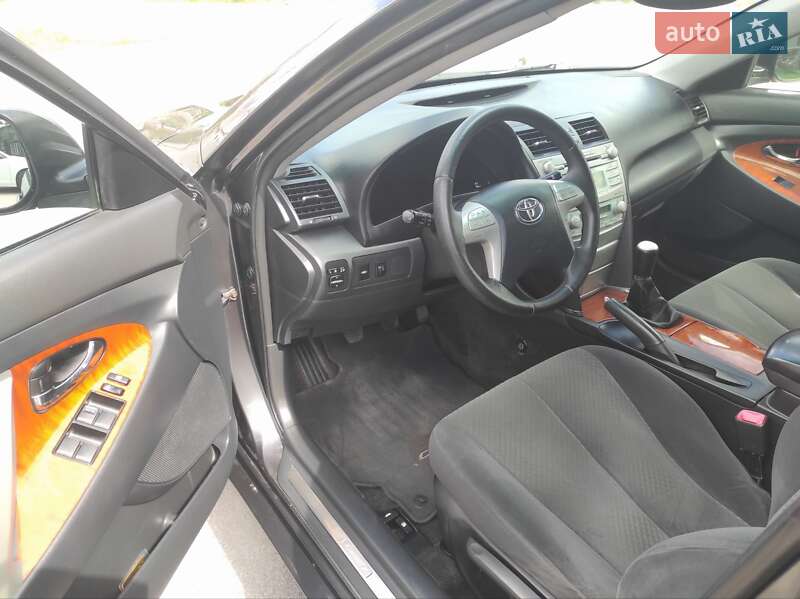 Седан Toyota Camry 2007 в Чернігові