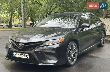 Седан Toyota Camry 2017 в Києві