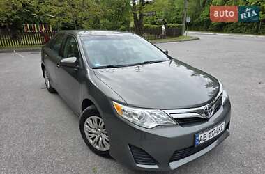 Седан Toyota Camry 2012 в 