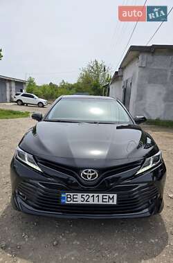 Седан Toyota Camry 2018 в Кривому Розі
