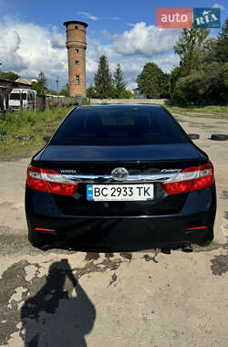 Седан Toyota Camry 2012 в 