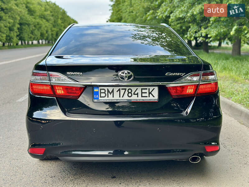 Седан Toyota Camry 2015 в Сумах
