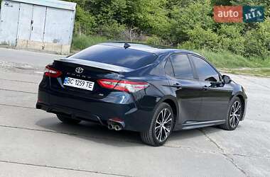 Седан Toyota Camry 2019 в 