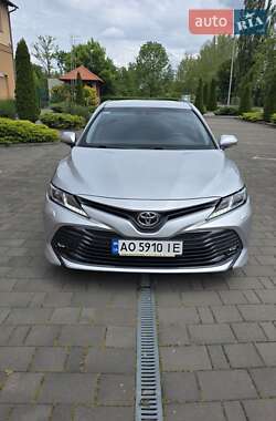 Седан Toyota Camry 2020 в Берегово