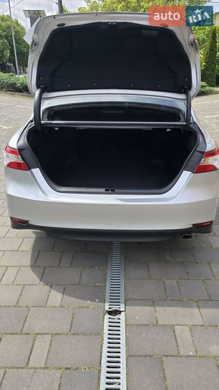 Седан Toyota Camry 2020 в Берегово