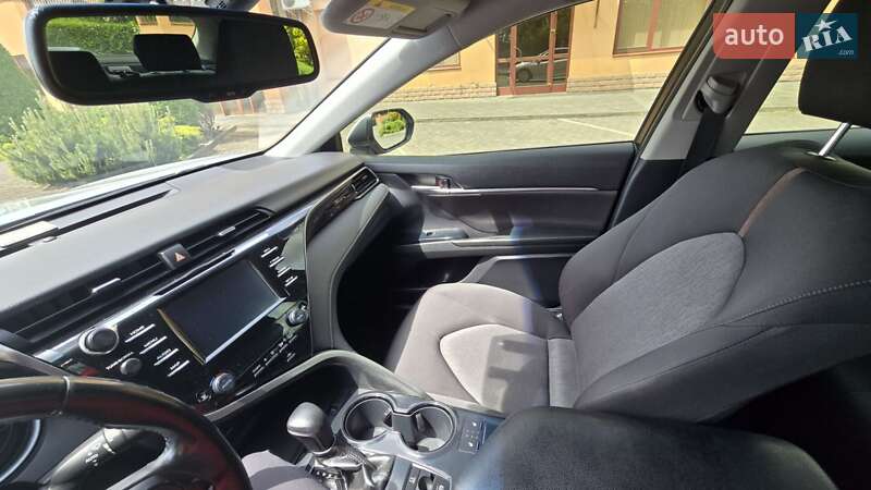 Седан Toyota Camry 2020 в Берегово