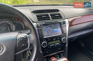 Седан Toyota Camry 2013 в 
