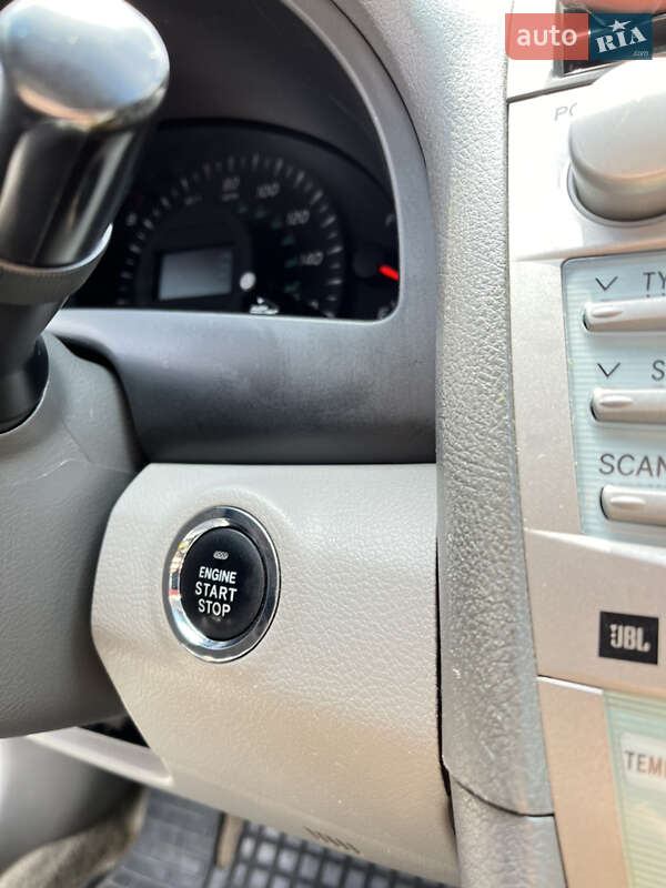 Седан Toyota Camry 2006 в Києві