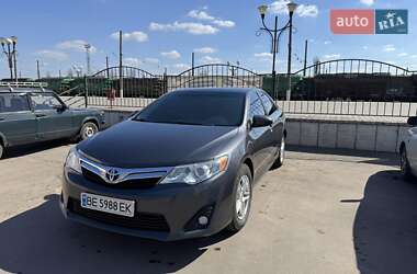 Седан Toyota Camry 2013 в Николаеве