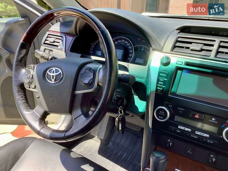 Седан Toyota Camry 2011 в Херсоні