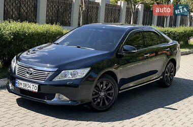 Седан Toyota Camry 2013 в 