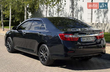 Седан Toyota Camry 2013 в 