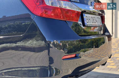 Седан Toyota Camry 2013 в 