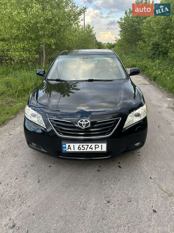 Седан Toyota Camry 2008 в Броварах