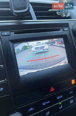 Седан Toyota Camry 2016 в 