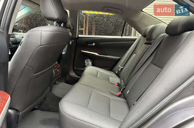 Седан Toyota Camry 2012 в 