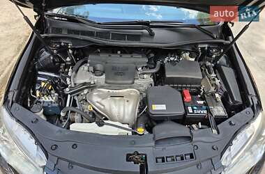 Седан Toyota Camry 2015 в 