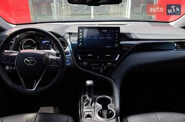 Седан Toyota Camry 2024 в 