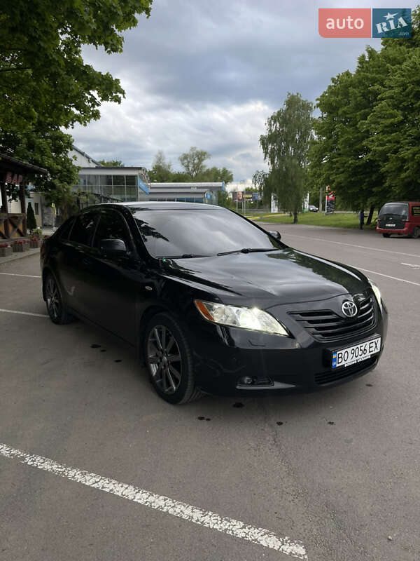 Седан Toyota Camry 2008 в Івано-Франківську