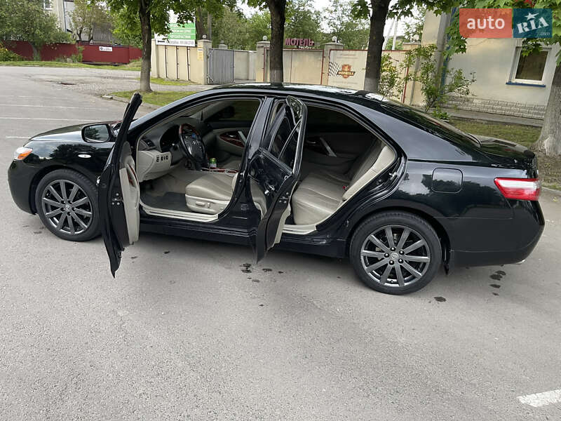 Седан Toyota Camry 2008 в Івано-Франківську
