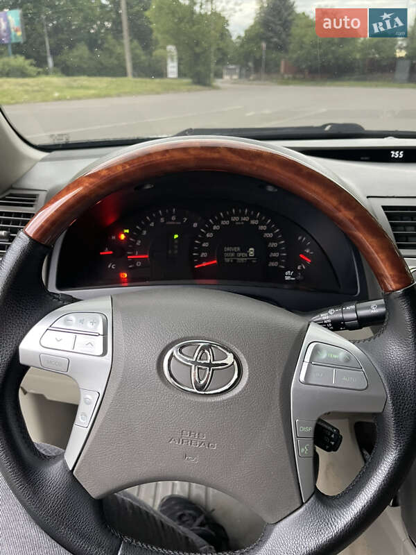 Седан Toyota Camry 2008 в Івано-Франківську