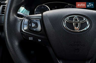 Седан Toyota Camry 2016 в 