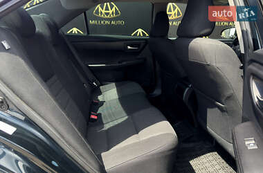 Седан Toyota Camry 2016 в 