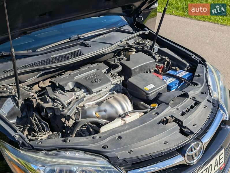 Седан Toyota Camry 2015 в Киеве