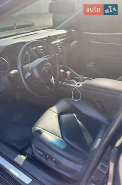 Седан Toyota Camry 2019 в 
