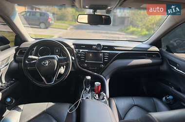 Седан Toyota Camry 2019 в 