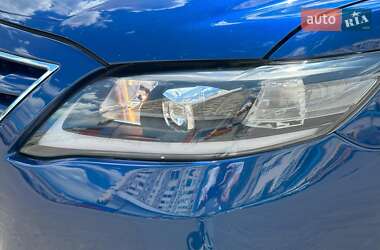 Седан Toyota Camry 2010 в 