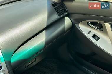 Седан Toyota Camry 2010 в 