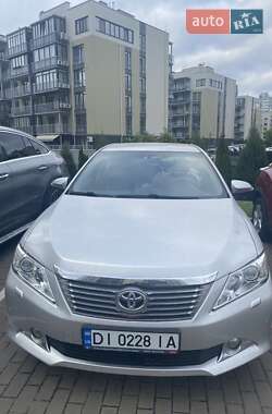 Седан Toyota Camry 2012 в Киеве